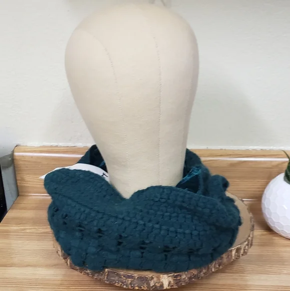 Infinity loop scarf - Picture 2 of 8